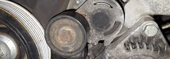 Peugeot 206 Generator/alternator belt tensioner