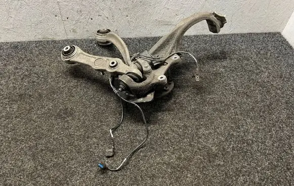 Mercedes-Benz E W213 Front wheel hub spindle knuckle A2135402405
