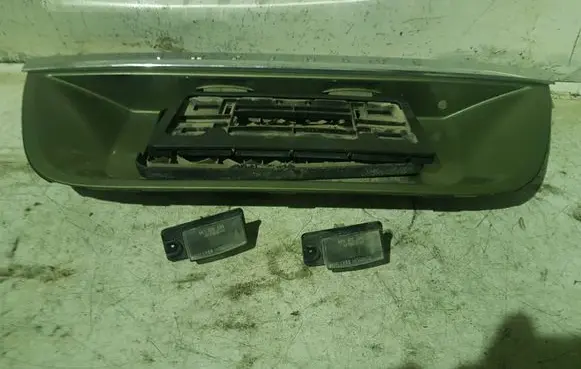Infiniti Q45 III Number plate light