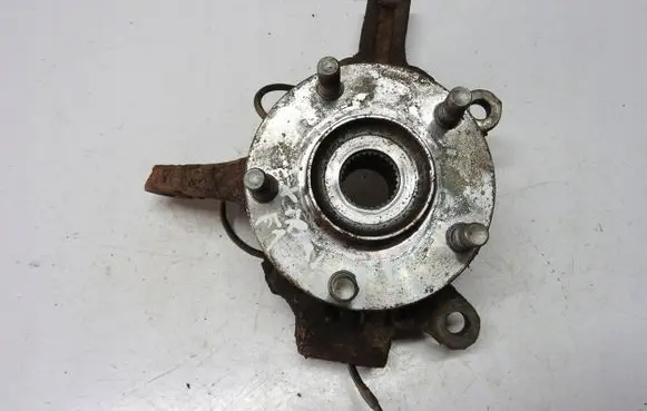 Nissan X-Trail T31 Stub axle M9RC830