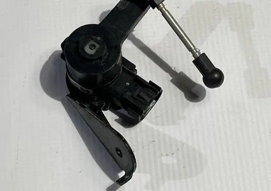 Dodge RAM Suspension ride height/mode switch 68277069AE
