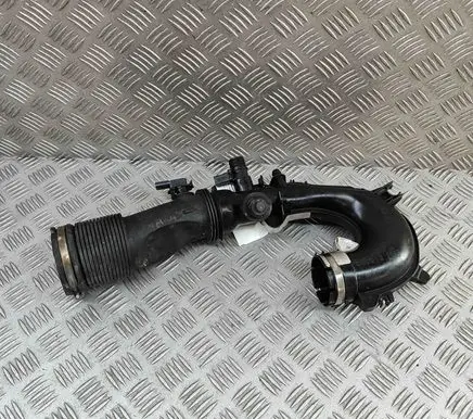Infiniti Q30 Air intake duct part A2700901129 A2700901029