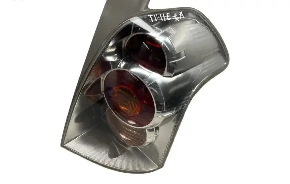 Toyota Corolla Verso AR10 Rear/tail lights 0F01