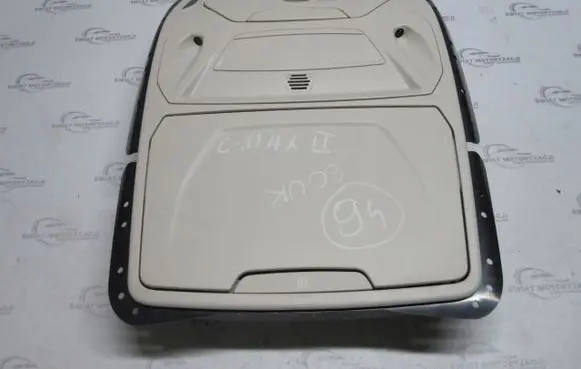 Ford C-MAX II Glove box