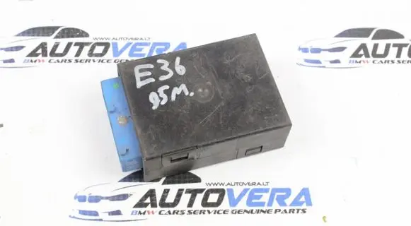 BMW 5 E34 Window wiper relay 8359031