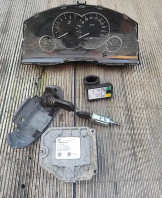 Opel Meriva A Engine ECU kit and lock set 55355044 5WK9383