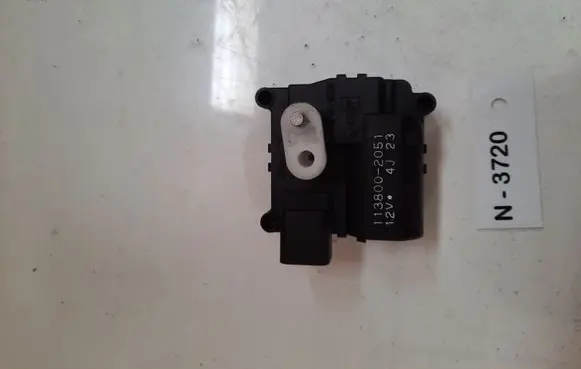 Toyota Corolla Verso AR10 Air flap motor/actuator 1138002051