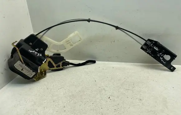 KIA Sportage Rear door lock 814201F010 ADM0089