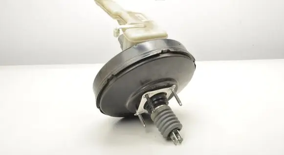 Ford Fusion II Master brake cylinder DG9C2B195LA