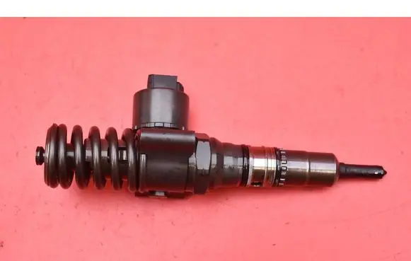 Skoda Octavia Mk2 (1Z) Fuel injector 03G130073G