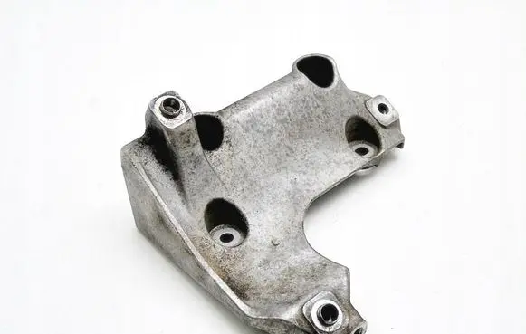 BMW 5 E60 E61 Engine mounting bracket 7505980