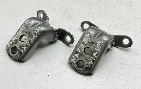 Nissan Navara D23 Front door hinge set AD47742