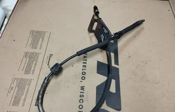 Chrysler Neon II Gear shift cable linkage
