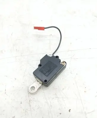 Mercedes-Benz S W220 Aerial antenna filter 2208201489 APR789