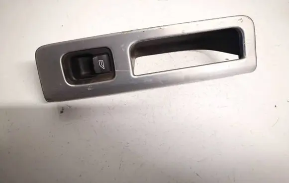 Volvo V50 Electric window control switch 8663819