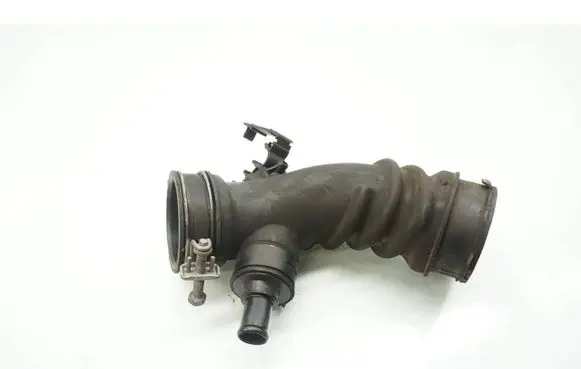 Toyota Urban Cruiser (XP110) Air intake duct part 17882-33010