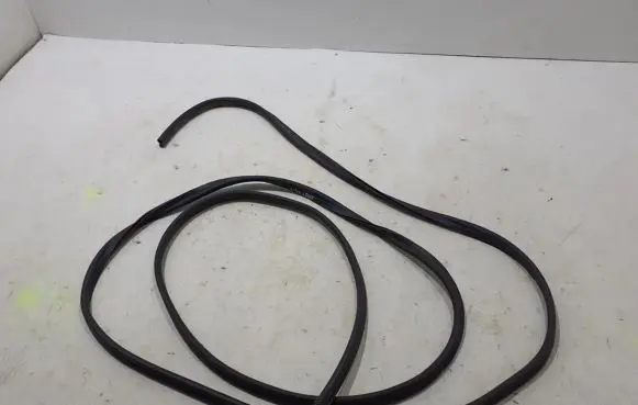 Renault Master III Trunk rubber seal (body) 8200678121