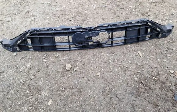 Audi A7 S7 4K8 Front bumper upper radiator grill 4K8807233B
