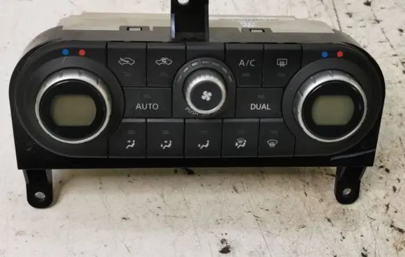 Nissan Qashqai Climate control unit 27500JD400 C7518 A02000700000