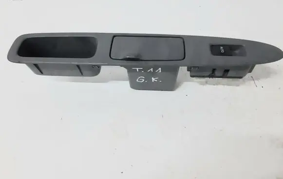 Toyota Avensis Verso Electric window control switch