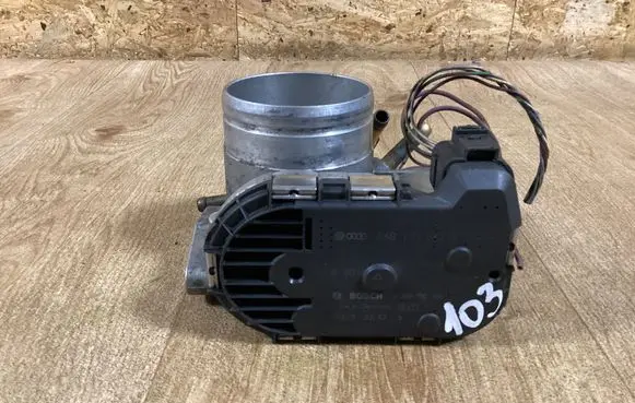 Audi A4 S4 B6 8E 8H Throttle valve 06B133062H