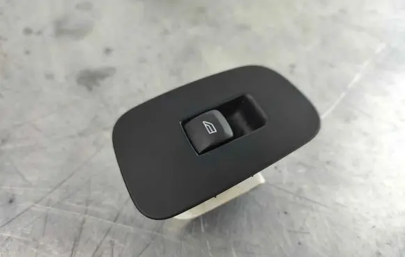 Volvo XC60 Electric window control switch 31433408