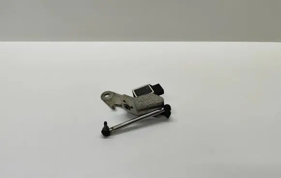 Headlight/headlamp level sensor