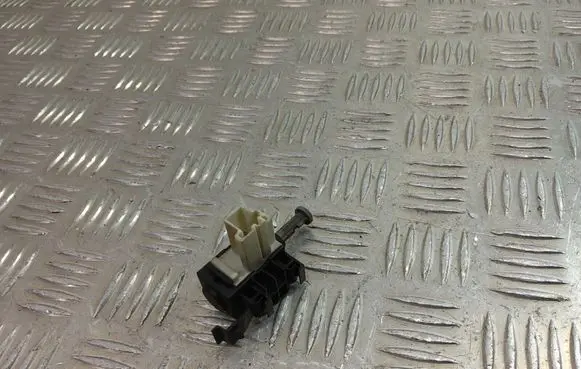 Ford Focus C-MAX Fuel tank cap lock 