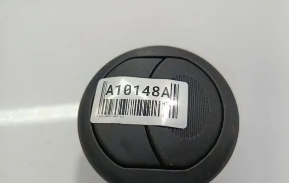 Iveco Daily 30.8 - 9 Dash center air vent grill