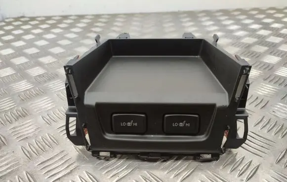 Suzuki Vitara (LY) Seat heating switch 7382354P1