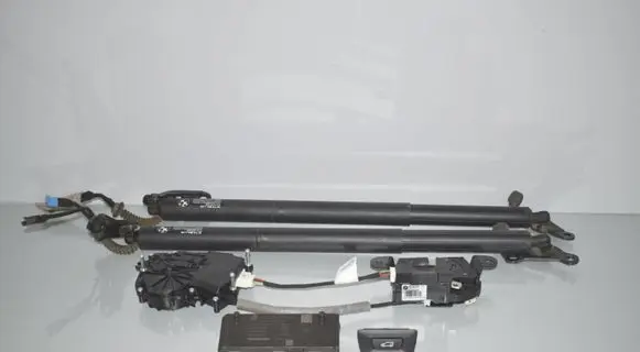 BMW 2 F46 Tailgate hydraulic set 9451483 9299447 7348531