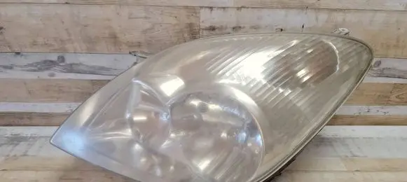 Toyota Corolla Verso E121 Headlight/headlamp