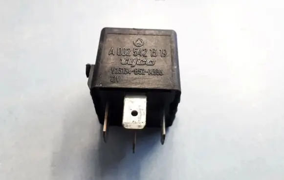 Mercedes-Benz S W220 Other relay A0025421319
