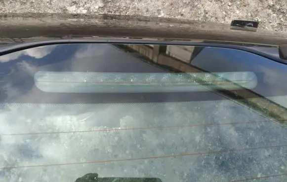 Volvo V50 Third/center stoplight