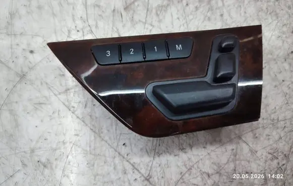 Mercedes-Benz E A207 Seat control switch A2128700558