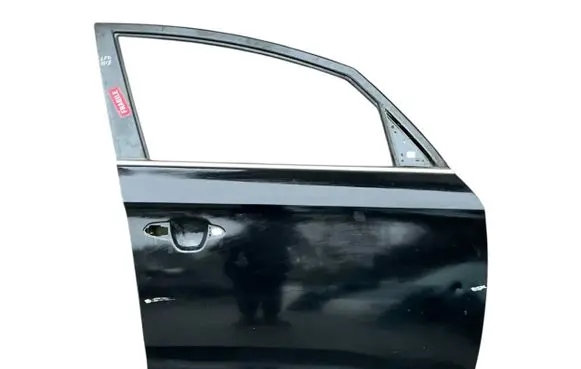 KIA Carens III Front door
