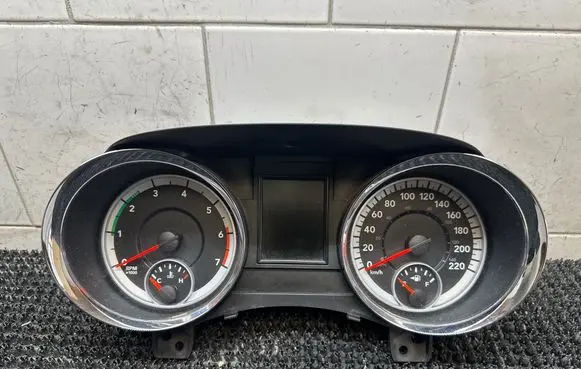 Speedometer (instrument cluster)