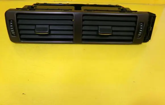 Audi A6 S6 C5 4B Dash center air vent grill 4B1820951