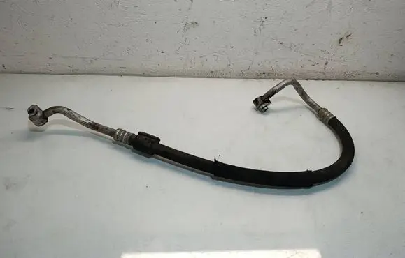 Volkswagen Tiguan Air conditioning (A/C) pipe/hose 5N0820721M