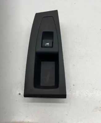 BMW 2 F46 Electric window control switch 9208107 L1A02345