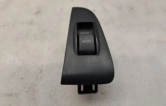 Toyota Avensis T250 Quarter vent window switch 8481005050 7427205020