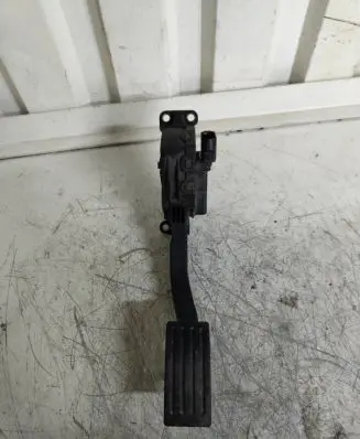 Volvo V50 Accelerator throttle pedal 6pv00864131