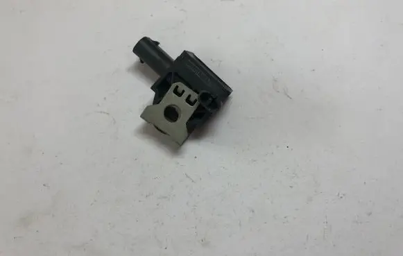 BMW 5 F10 F11 Airbag deployment crash/impact sensor 9224177 6577922417704 130204