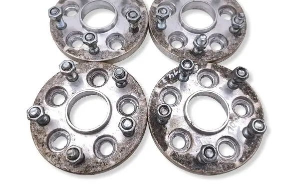 Toyota Prius (XW50) Wheel spacers 