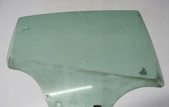 Peugeot 208 I Sliding door window/glass 43R001583PT