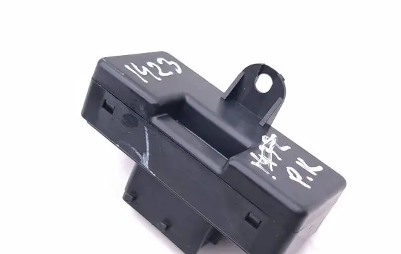 Peugeot 3008 III Seat control module 9810486880