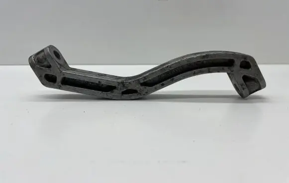 Volkswagen Jetta V Engine mounting bracket 1K0199359E