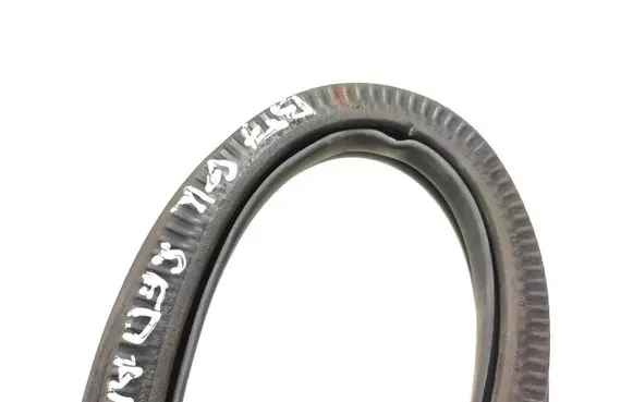 Volkswagen PASSAT B7 USA Rear door rubber seal (on body) 