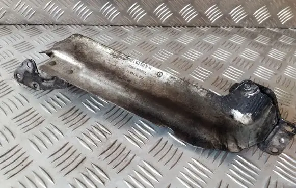 Mercedes-Benz E W212 Heat shield in engine bay A6420901241