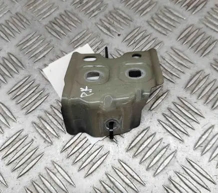 Mercedes-Benz CLA C118 X118 Fender mounting bracket A1778802100